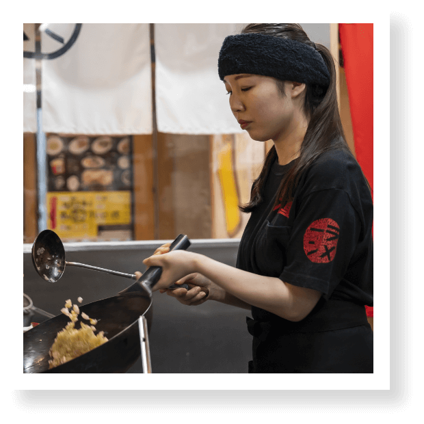 河童ラーメン本舗の店員の写真